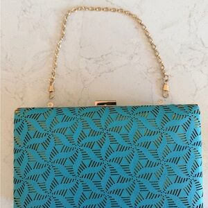 Elegant Green and Gold Patterned Clutch with Gold Chain